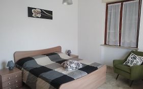 Casa Dusat in Accogliente edificio nel centro di Monforte